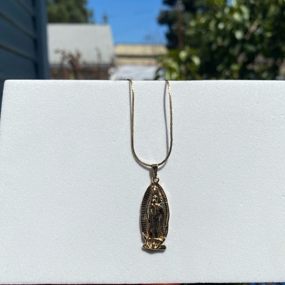 Virgin Mary pendant - Picture 2 of 2